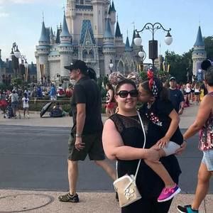 Meet your Posher, Stephanie